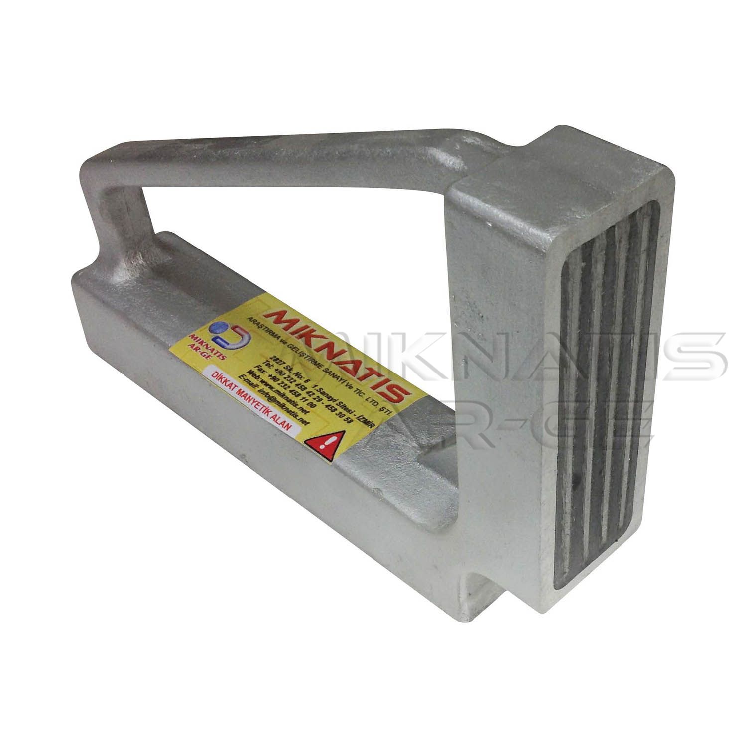 Magnetic Miters - Securely holding metal at a 90-degree angle