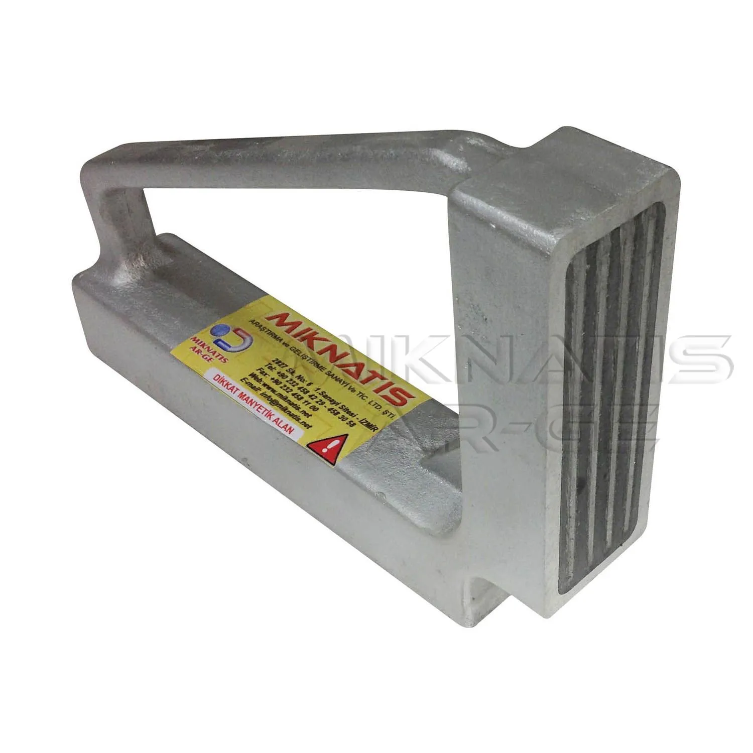 Magnetic Miters - Securely holding metal at a 90-degree angle